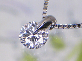 マストハブのダイヤモンドプチネックレス