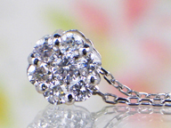 プラチナ花型ダイヤモンド
              プチネックレス　0.50ct